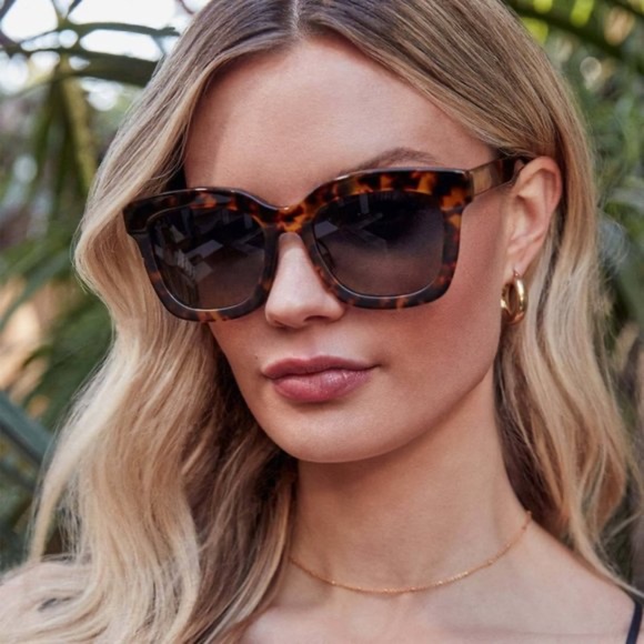 Diff Carson Polarized Tortoiseshell Sunglasses - Picture 2 of 6